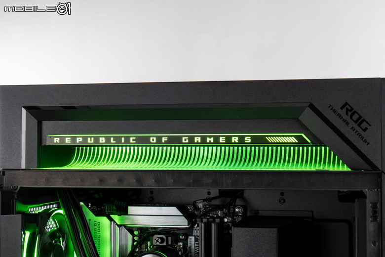 ROG G1000 電競桌機開箱 以獨特 AniMe Holo 投影燈效搭配優秀散熱設計的旗艦 PC