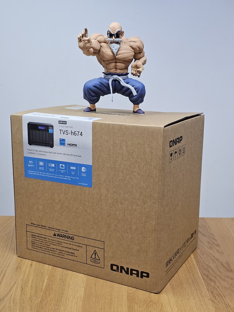 [開箱] 目前玩過最高檔的 QNAP TVS-h674 With SSD