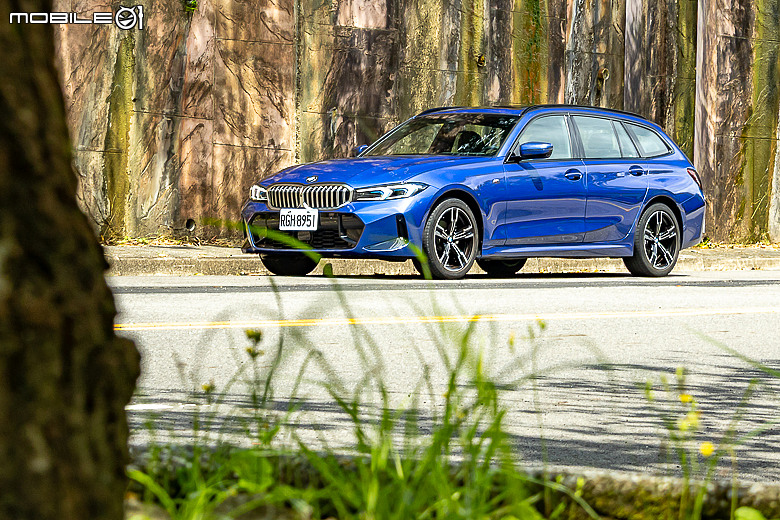BMW 318i Touring M Sport 試駕|帥勁跑格、價格OK!