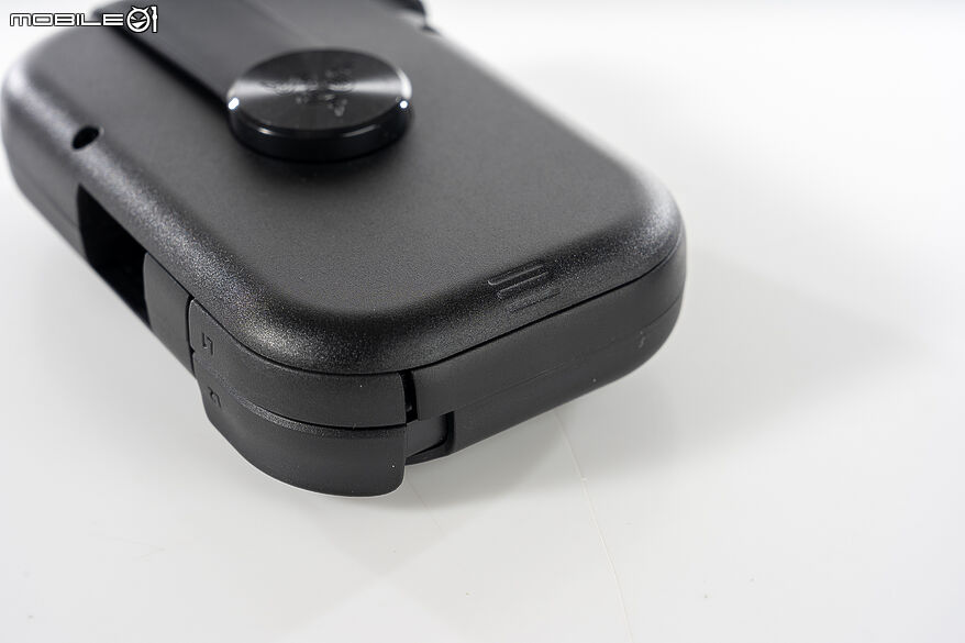 Razer Prio 體驗報告｜一轉、一拉便可開玩！口袋尺寸打造完整掌機體驗