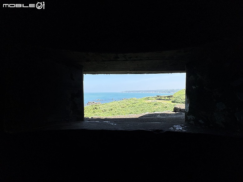 【北海岸親子踏青】走到台灣最北端上了一堂戶外課｜富貴角公園、老梅迷宮、綠石槽與富貴角燈塔
