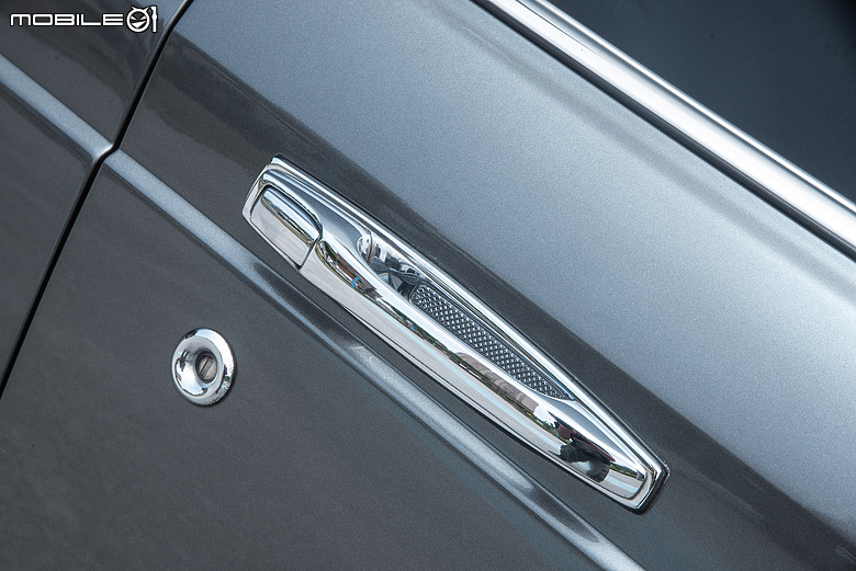老派機械與電氣化時代的相遇｜Bentley Arnage T與Flying Spur Hybrid