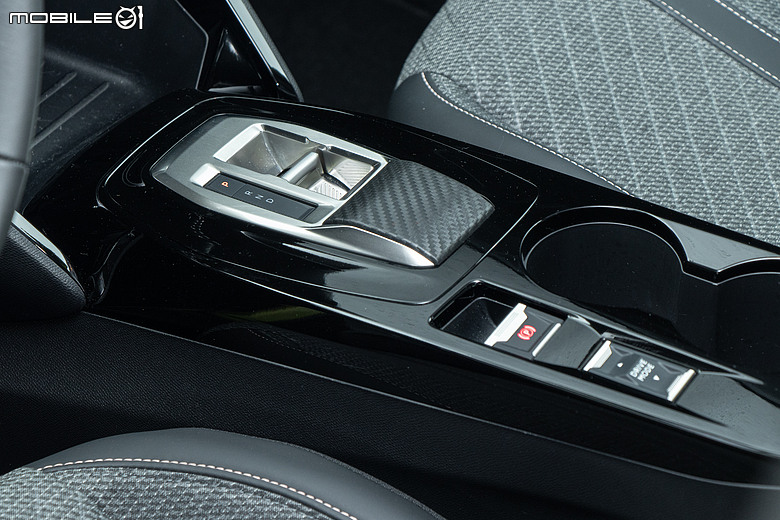 Peugeot 208 Hybrid 一桶油環島實戰|866公里平均油耗19.9km/L達成!