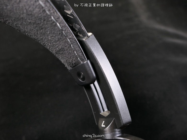 FiiO FT15 開放式平板振膜耳罩耳機:自研發環形磁體佈局,優化磁場提供更為流暢的聽覺饗宴