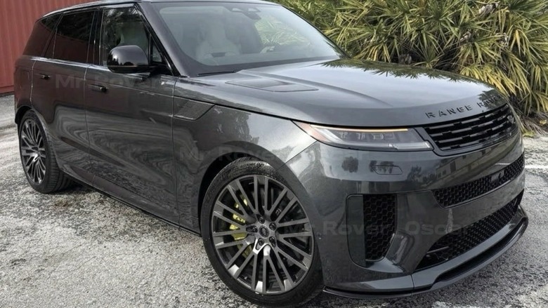 隱形的層峰人士還是不少Rang Rover Sport SV