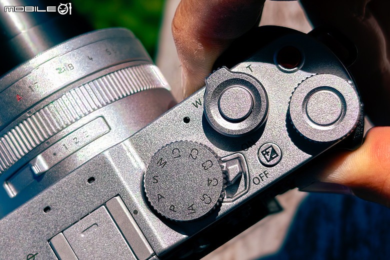 Panasonic Lumix DC-L10 評測報告|復古質感 + 4/3 吋大底、實時 LUT 隨心玩色!