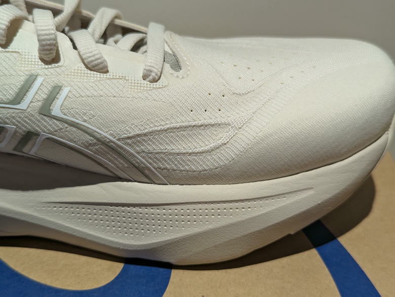 【小氣開箱】ASICS基礎跑鞋GT2000 14代 (中秋烤肉吃多了的贖罪補償)