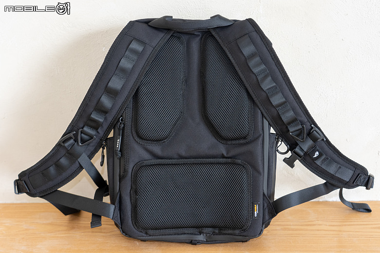 電競信仰×低調機能！ROG Archer Messenger 14 / Backpack 16 開箱
