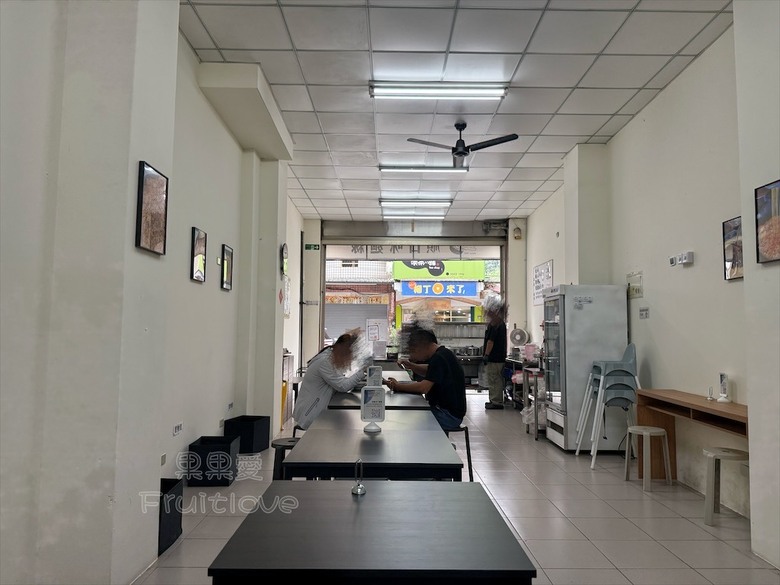 在地30年三代傳承麵線老店!必吃招牌蛋酥大腸、肉羹麵線,寵物友善