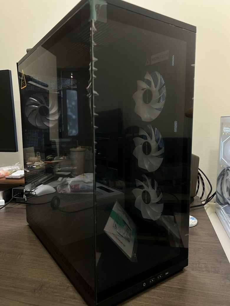 點我看大圖 Epontec MARS 1000W電源 與 Montech TG3玻璃海景機殼開箱