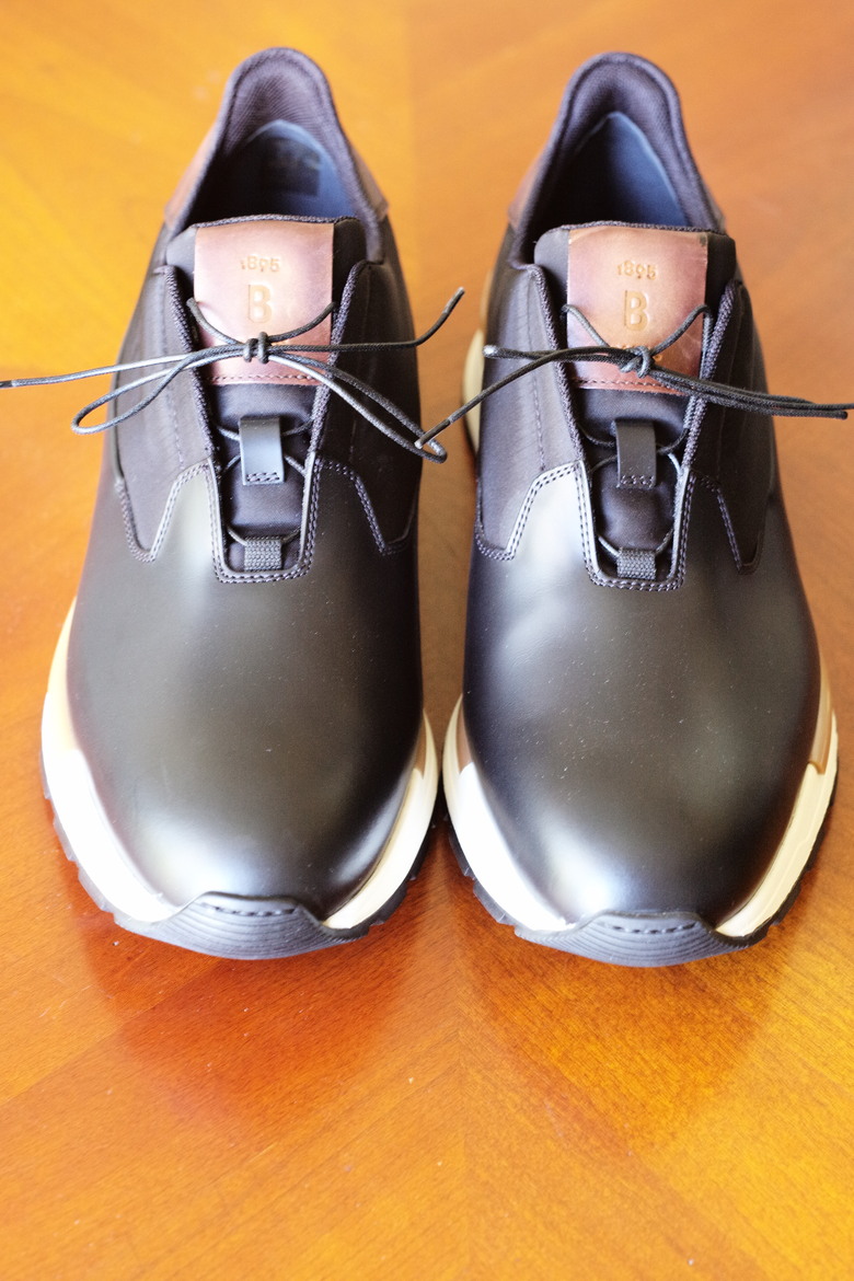 點我看大圖 懶人鞋:Zegna Triple Stitch vs. Berluti Fast Track Slip On