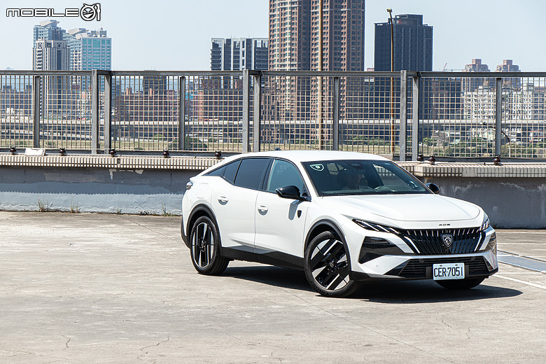Peugeot 408 小改款試駕|帥只是基本,開過更懂它的動人!