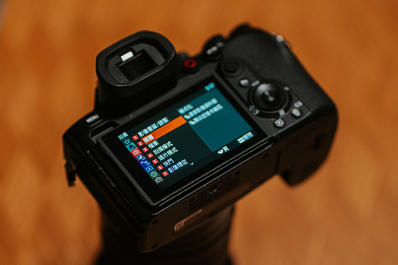 [ 開箱旅行直用 ] SONY Cyber-shot DSC-RX10M5 超長焦怪物