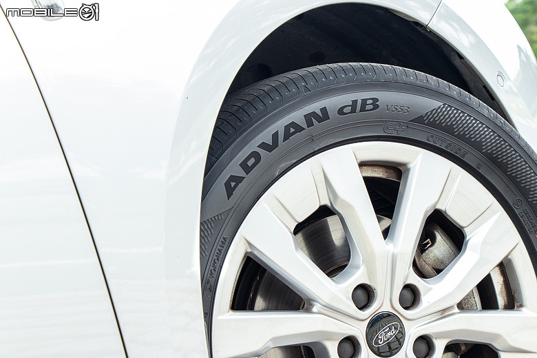 Yokohama Advan dB V553 三千公里試胎體驗｜擺脫惱人轟鳴聲，行路質感大幅提升！