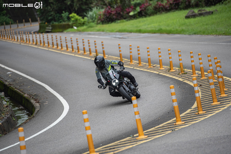 Triumph Thruxton 400試駕報告｜回到夢開始的地方