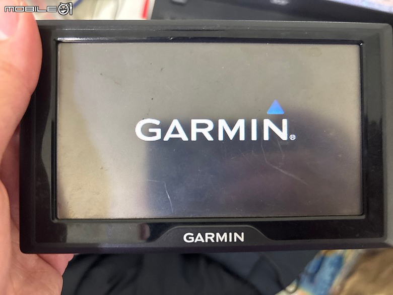 Garmin drive 52 畫面出現亂碼