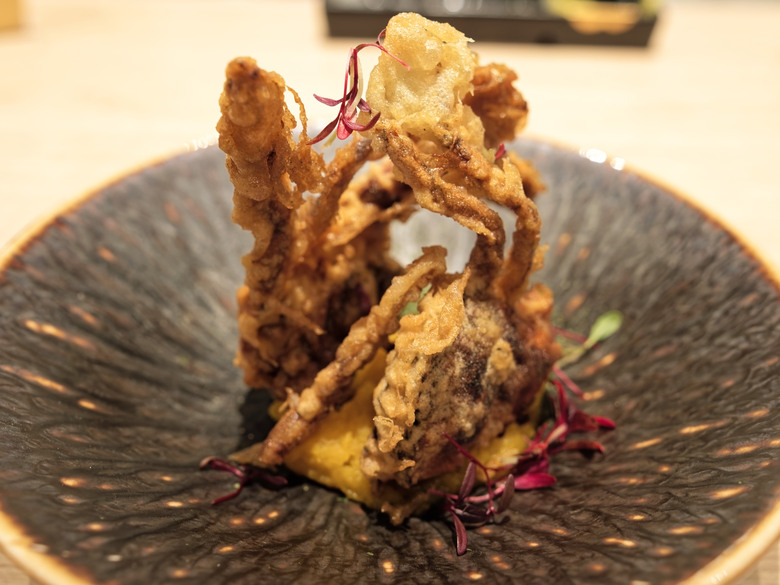 台北美食｜王品阪前鐵板燒：阪前御品套餐(A5黑樺牛老饕)（OM SYSTEM OM-3 + 17mm F1.2 實拍）
