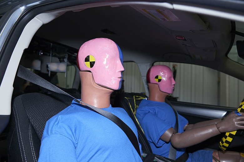 沒有他就沒有現在的車輛安全？討論車輛安全前必看