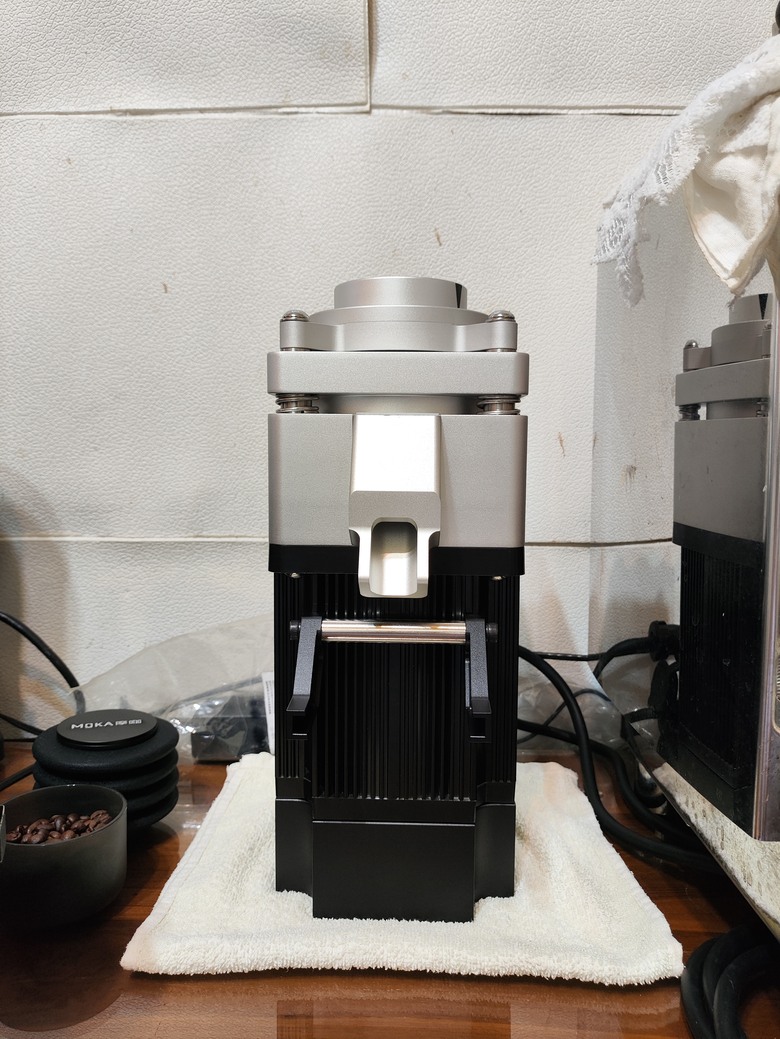 [開箱] MOKA 98 Ultra 丁U 98mm大刀盤磨豆機開箱 2999交個朋友