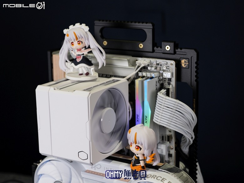 木紋 x 白色 美學！技嘉AORUS RTX5080 INFINITY WOOD