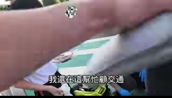 警察把開交通違規單看得比處理事故優先次序高?若真如此,堪稱劣警拖累好警的典範