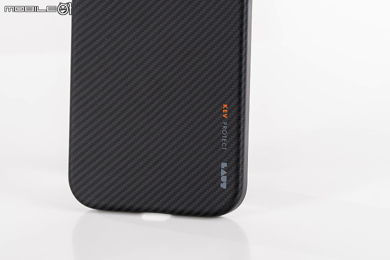 LAUT 萊德 iPhone 18 Pro 保護殼全系列開箱 躍動潮流風格帶領的年輕選擇