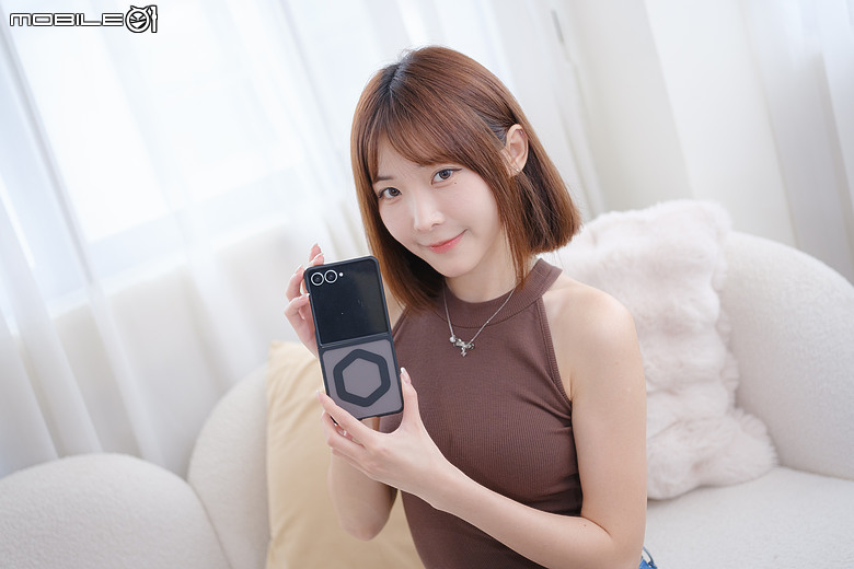 UAG x 三星 Z Fold8 / Fold8 Ultra / Flip8 保護殼｜內建磁吸 360° 支架、軍規輕薄之選！