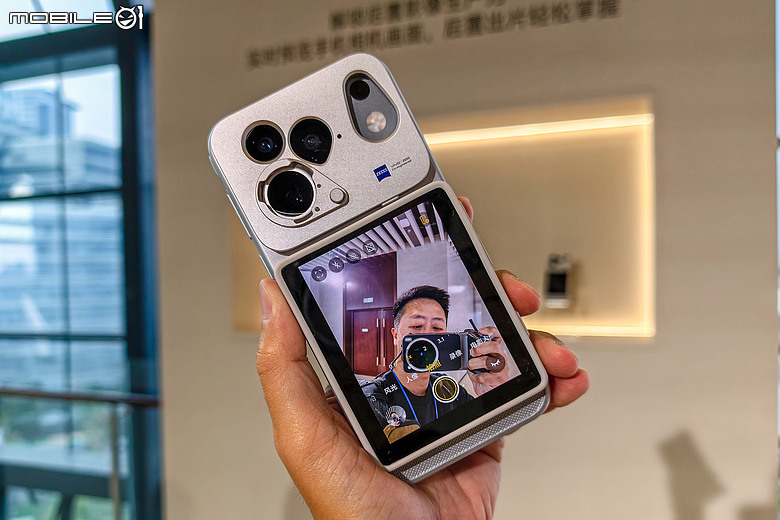 vivo X500 系列三機齊發|天璣 9600 Pro 加持、17EV 超高動態與 8000mAh 續航怪獸降臨