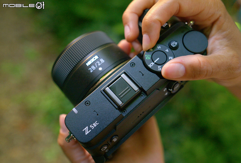 Nikon Z5IIC 正式發表|取消 EVF 輕量便攜、黑銀配色高顏值!