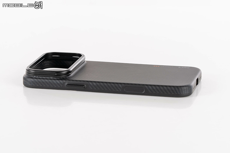 LAUT 萊德 iPhone 18 Pro 保護殼全系列開箱 躍動潮流風格帶領的年輕選擇
