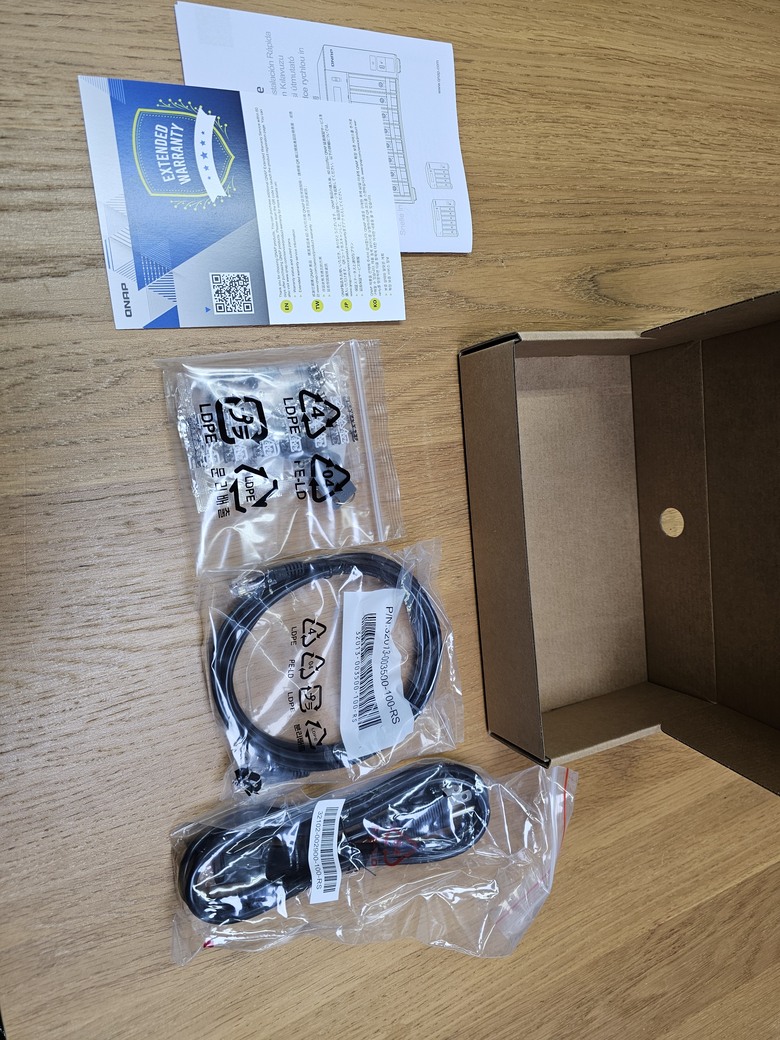 [開箱] 目前玩過最高檔的 QNAP TVS-h674 With SSD