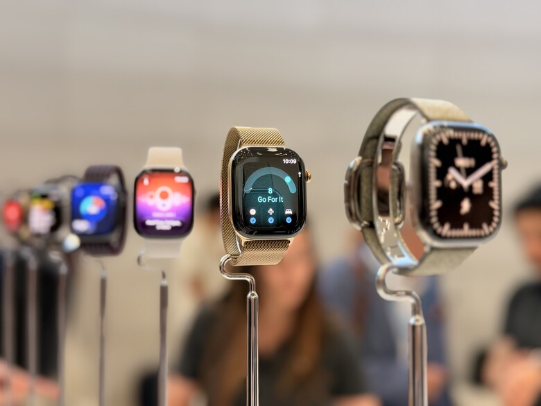 蘋果 iPhone Duo／iPhone 18 Pro／Apple Watch Series 12 實機快速動眼看 螢幕摺痕真的明顯嗎？