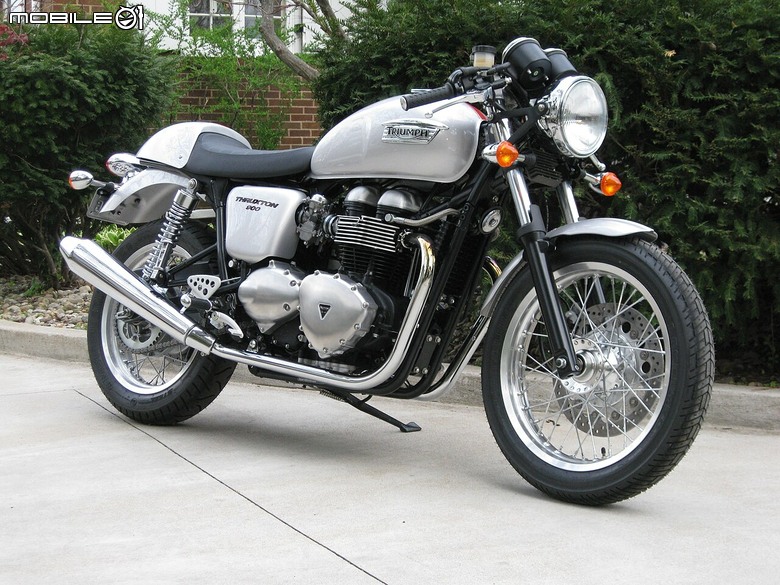 Triumph Thruxton 400試駕報告｜回到夢開始的地方
