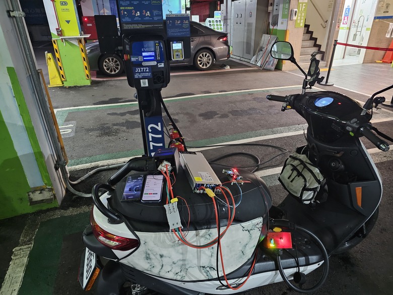 iE125 充電器過熱燒掉、快充站又太少?原廠充電器改裝與 TES 快充控制板