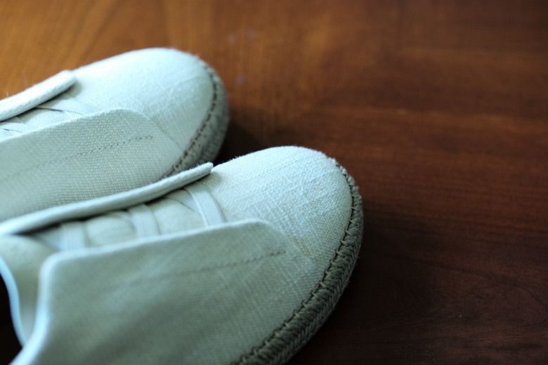 點我看大圖 懶人鞋:Zegna Triple Stitch vs. Berluti Fast Track Slip On