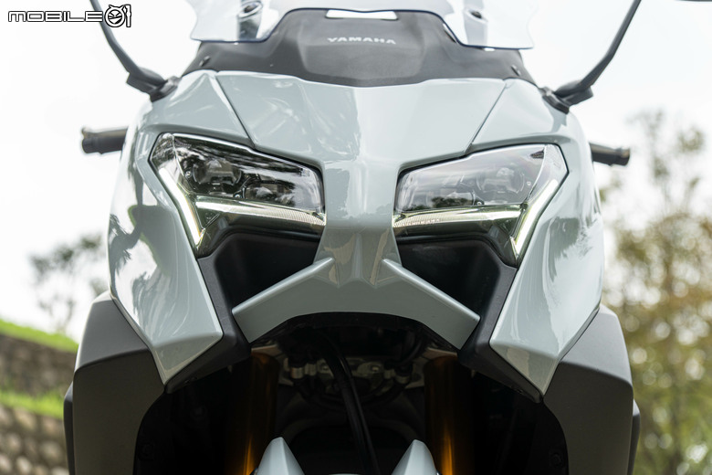 YAMAHA TMAX 560 TECH MAX 試駕｜羊皇無須多言，無可取代的王者