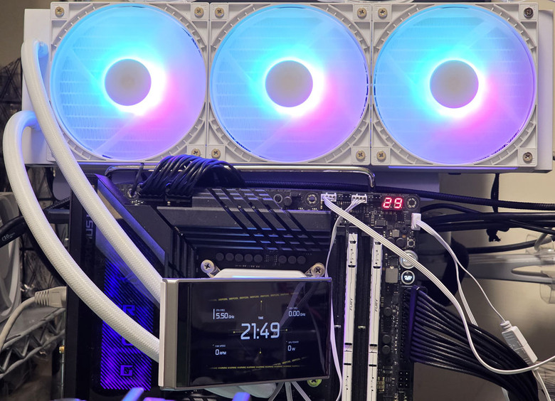 DEEPCOOL九州風神LT360 VISION WH ARGB一體式水冷散熱器開箱