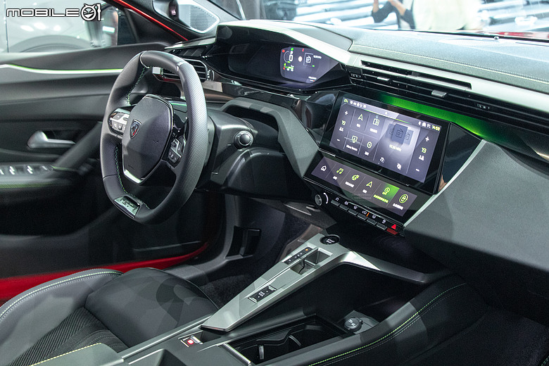 【採訪】Peugeot 408小改款上市,三車型、123.8萬元起!
