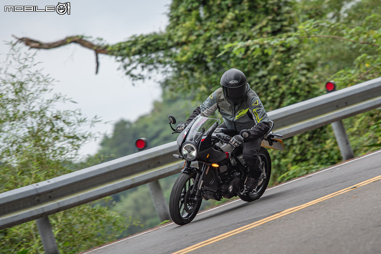 Triumph Thruxton 400試駕報告｜回到夢開始的地方