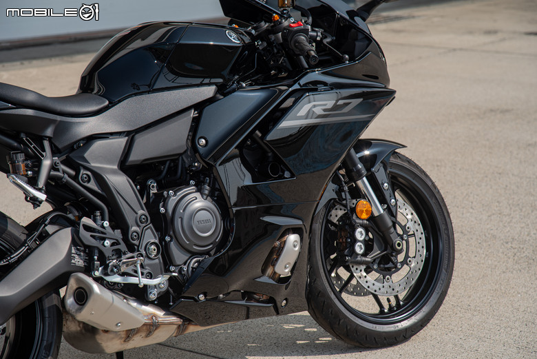 2026 YAMAHA YZF-R7賽道試駕｜不只換造型加電控！操駕體質全面進化的完美玩樂車！