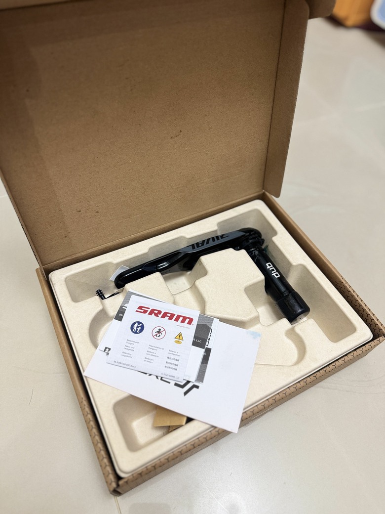開箱~Sram Rival E1功率計