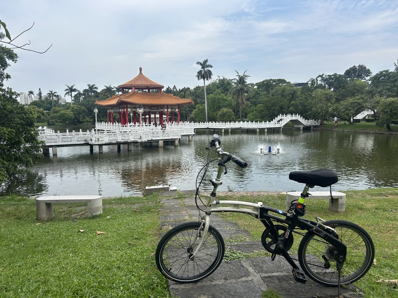 懷 念 台 南 車 站 府 城 半 日 騎 遊
