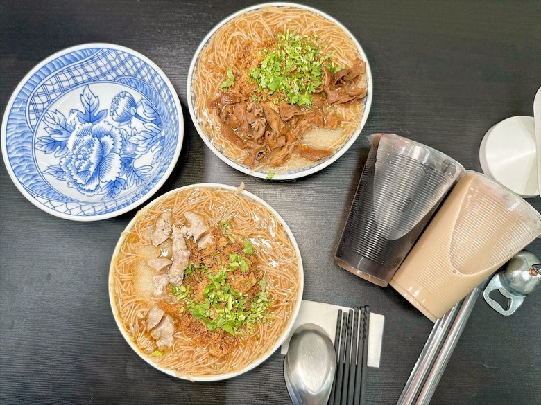在地30年三代傳承麵線老店!必吃招牌蛋酥大腸、肉羹麵線,寵物友善