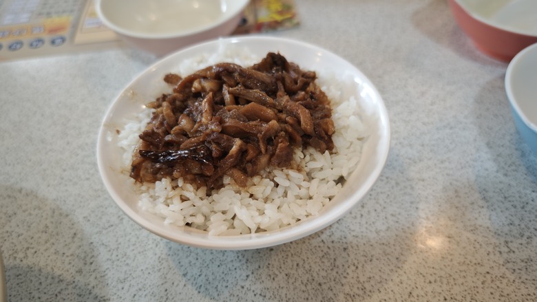 我們家的三天兩夜南投之旅 - 頂級民宿秋山居 / 春秋山林 / 埔里汶米食坊 / 妮娜巧克力城堡 / 七里香甕窯雞 / 日月潭大淶閣飯店 / 日月行館星空酒廊 / 蠻荒咖啡