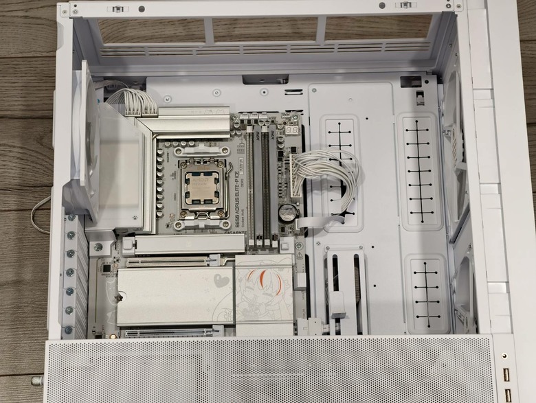 動漫風格貓娘主機板 B850 AORUS ELITE-P ICE ，見識不一樣的雕妹