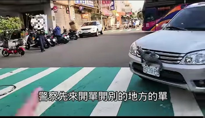 警察把開交通違規單看得比處理事故優先次序高?若真如此,堪稱劣警拖累好警的典範