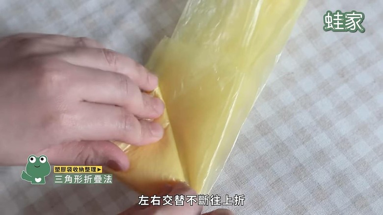 家裡永遠塞滿袋子？ 27招塑膠袋紙袋收納全攻略，讓空間瞬間變清爽