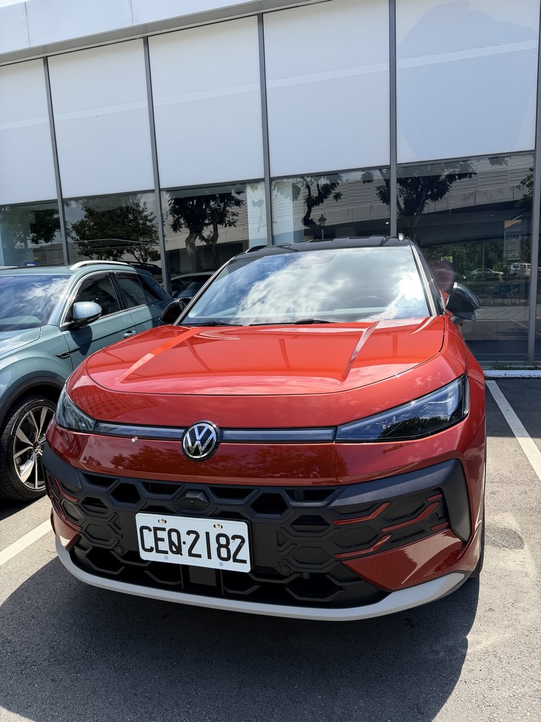 是新款T-Roc而已還是福斯的車都不錯開?