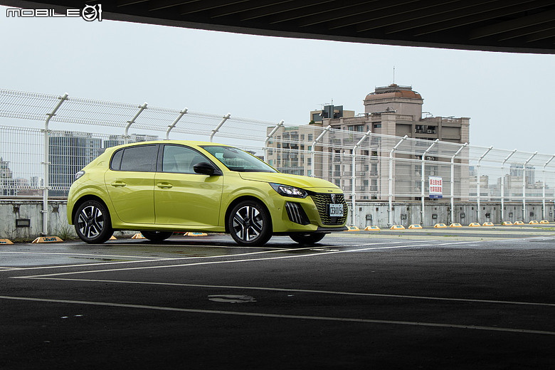 Peugeot 208 Hybrid 一桶油環島實戰|866公里平均油耗19.9km/L達成!
