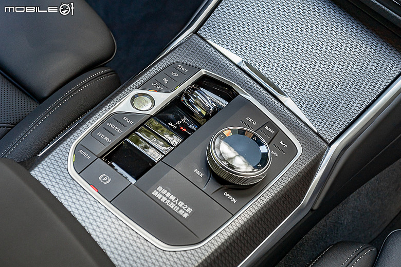 BMW 318i Touring M Sport 試駕|帥勁跑格、價格OK!